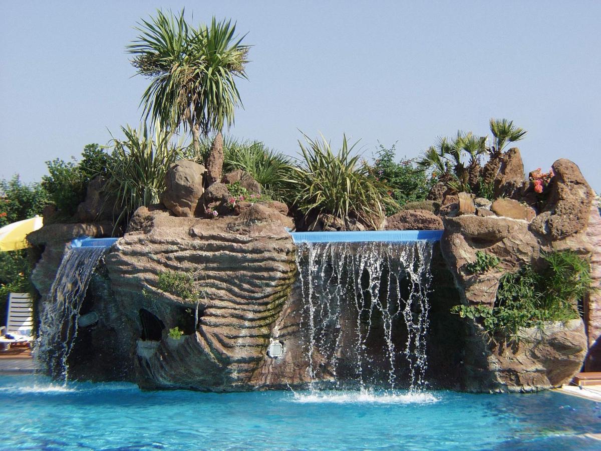 Le Residenze Del Golfo Di Orosei Aparthotel Εξωτερικό φωτογραφία